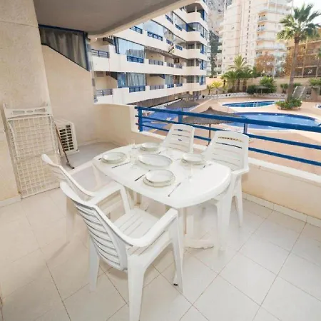Apartment Oasis: Equipped With Terrace, Pools & Free Amenities *